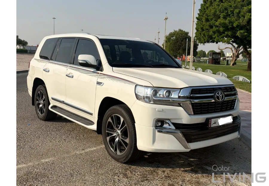 Toyota Land Cruiser GXR 2010 — QatarLiving